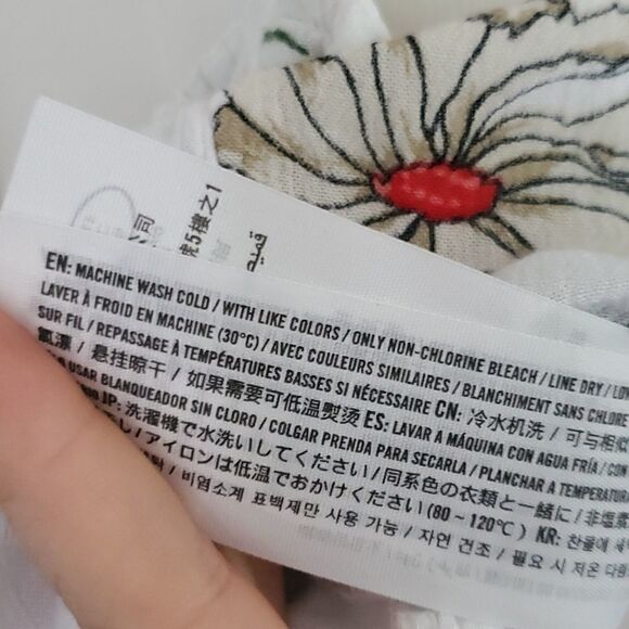 Hollister Tie Front Floral Crop Top - Picture 6 of 7